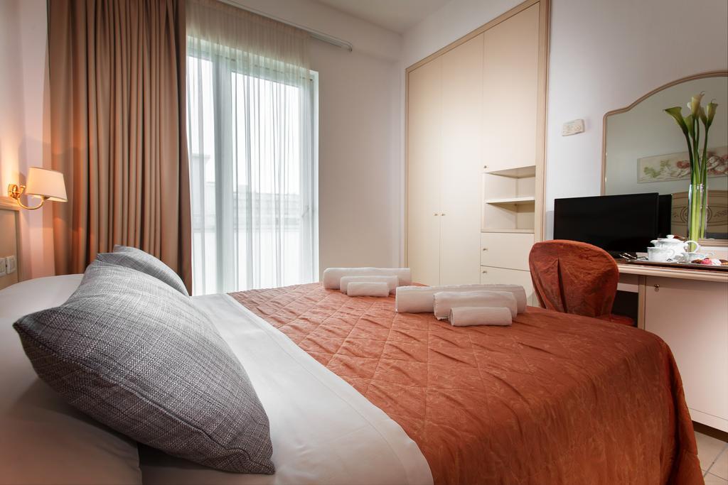 Hotel Mocambo 米兰马瑞提那 客房 照片
